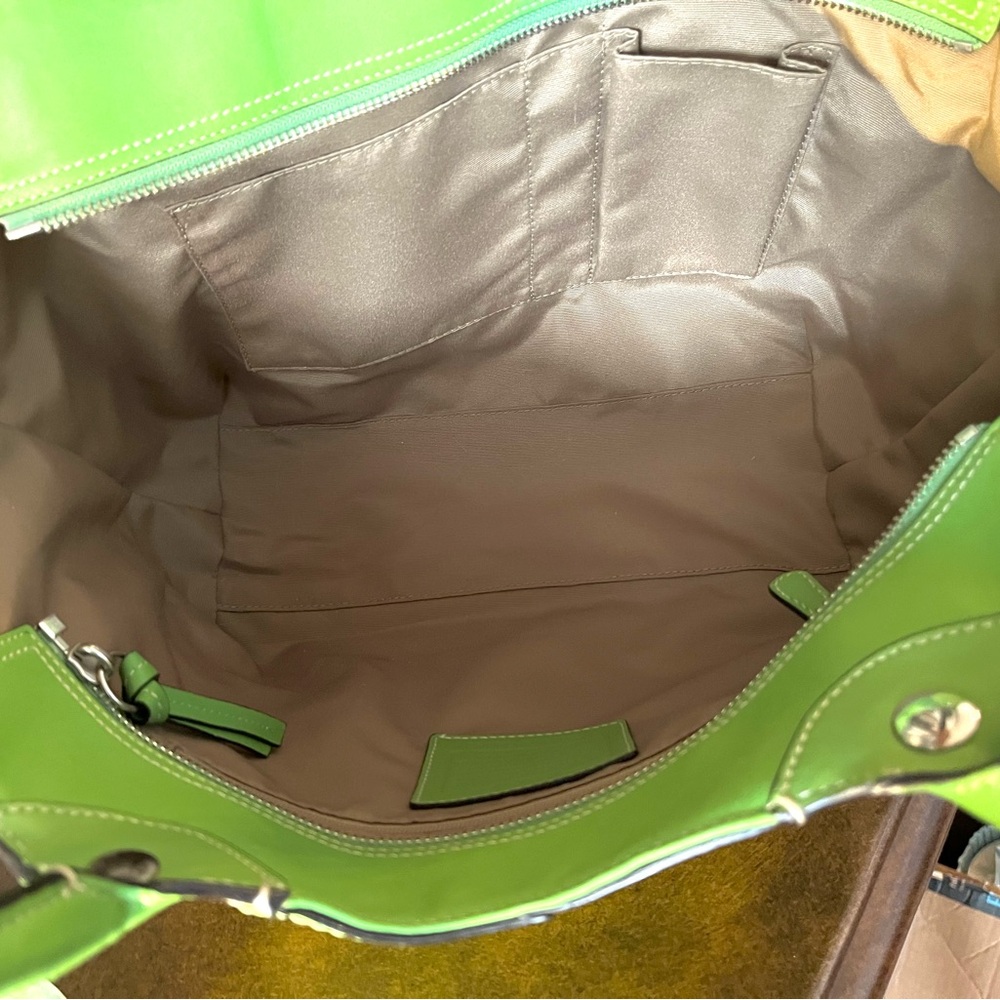 New COACH Bleecker Tote, Palm Green No. F14383 - Picture 12 of 13